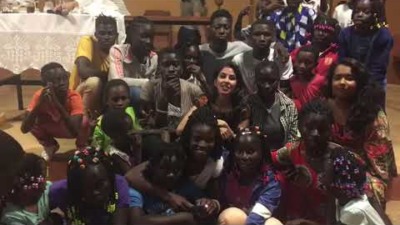 Missionária envia uma mensagem de ano novo diretamente da África