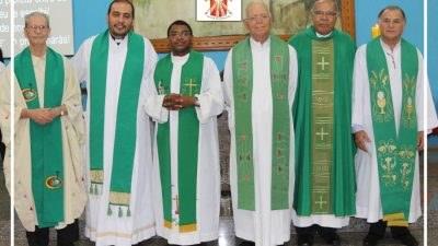 Despedida dos padres Aníbal e João