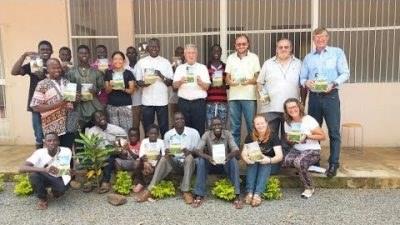 Chegada do container com as Bíblias para a Guiné-Bissau