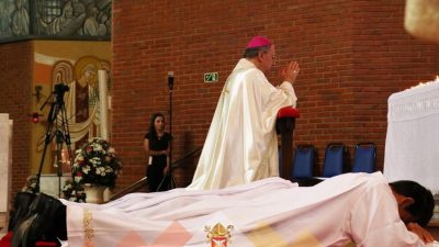 Seis novos diáconos permanentes são ordenados na Catedral