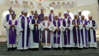 Bispos do Regional Sul 2 se reúne em Paranavaí