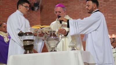 Missa de Benção e Confecção dos Santos Óleos