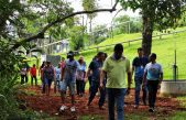 Fiéis visitam a APA do Rio Piava para verificar a situação do manancial