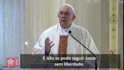 Papa: Deus acolha as vítimas da pandemia. Não há fé sem liberdade