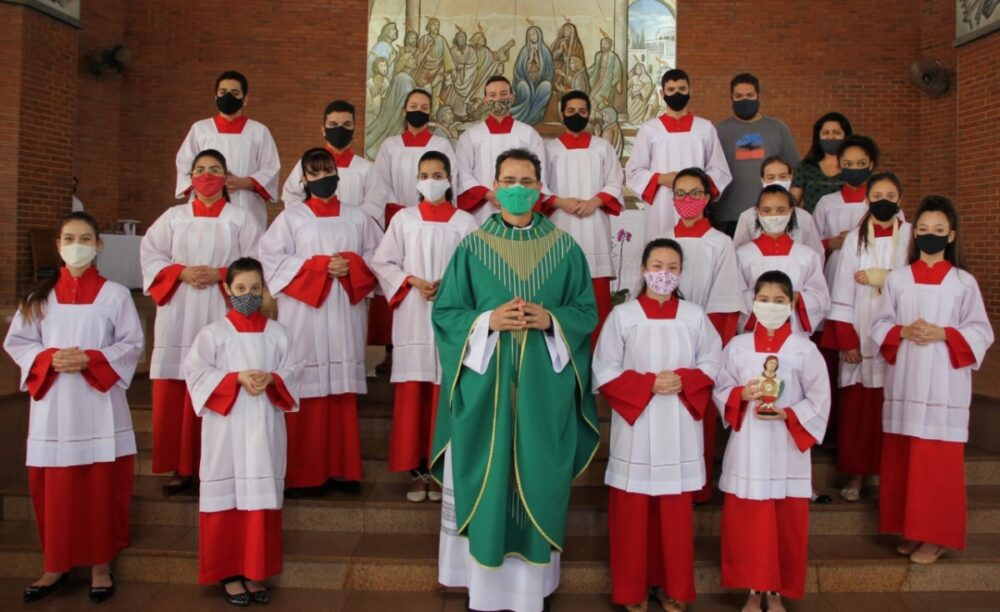 Paróquias realizam Missas em comemoração ao dia do Coroinha