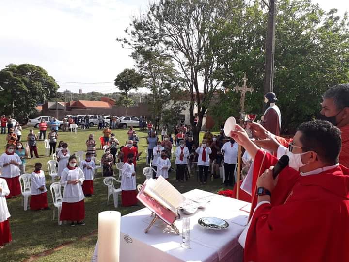 Foi comemorado neste domingo a Solenidade do Padroeiro São Lucas