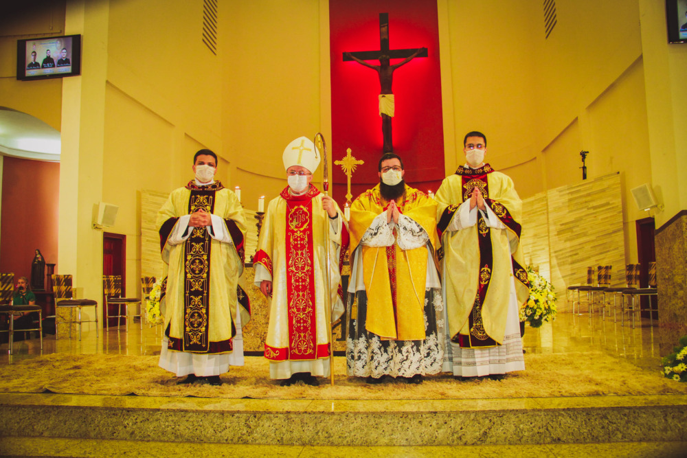 Três jovens foram Ordenados Padres no sábado