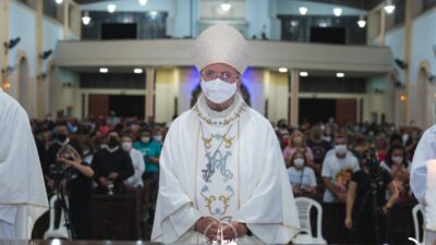 “É uma rainha vestida de ouro de Ofir”, diz Dom João Mamede em referência à Padroeira do Paraná