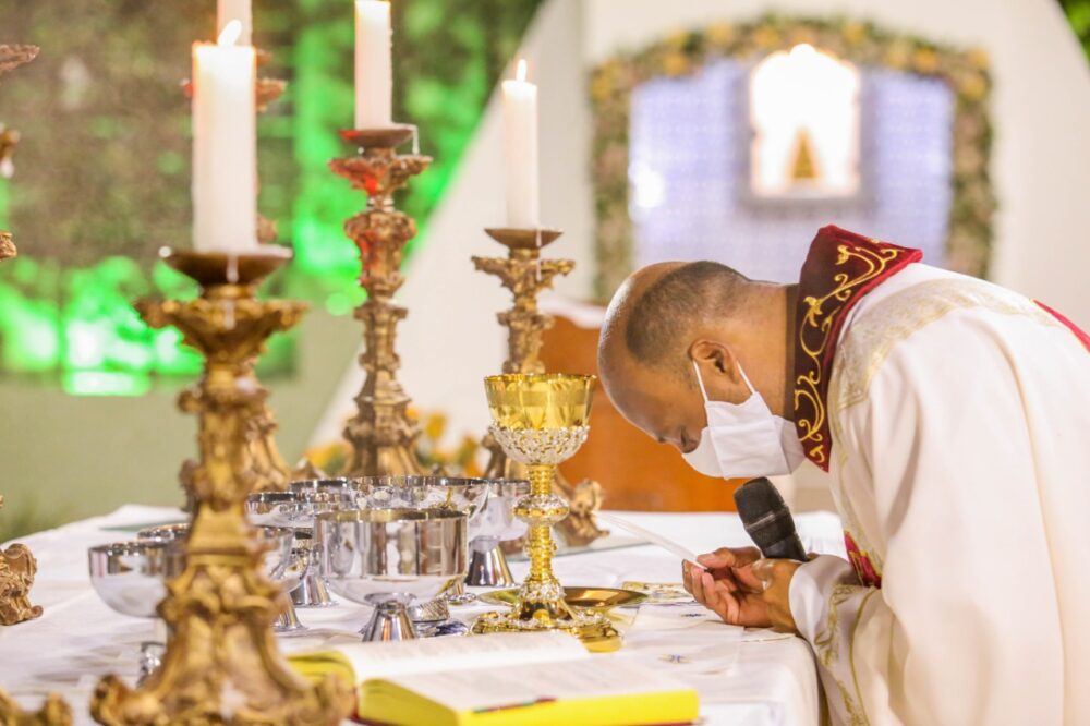 Padre Cleverson Alves recebe liberação do isolamento