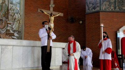 Sexta-feira Santa, paixão e morte, sofrimento na certeza da ressurreição