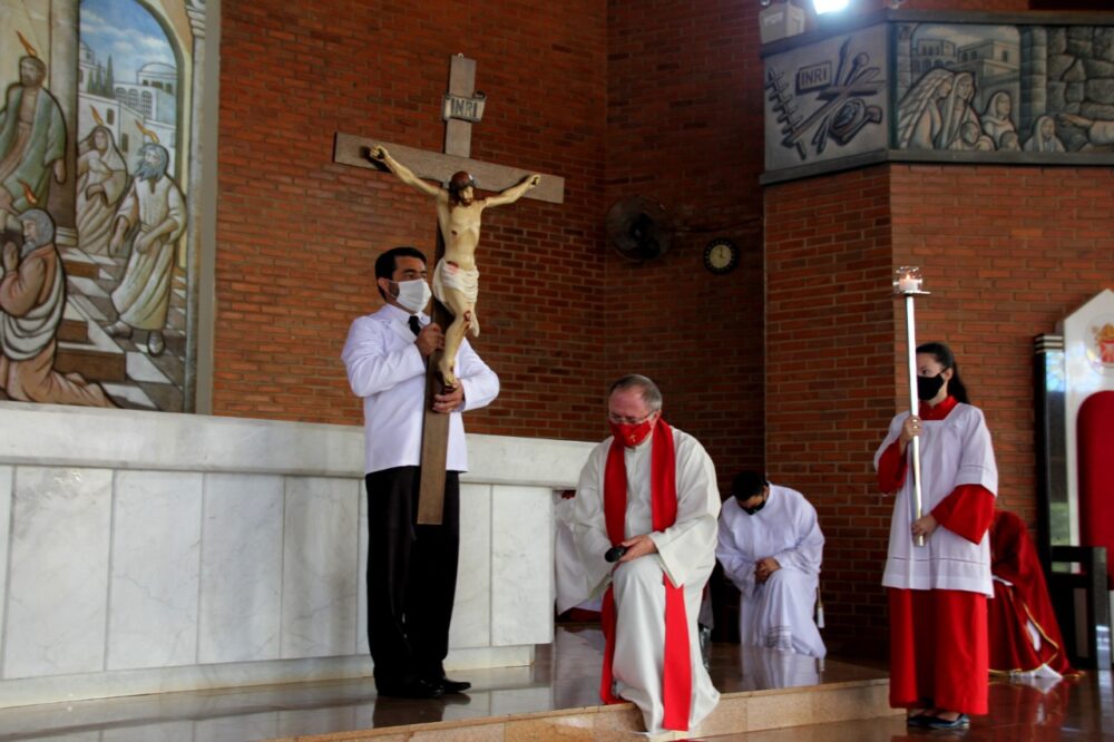 Sexta-feira Santa, paixão e morte, sofrimento na certeza da ressurreição