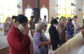 Fiéis rezam 25 horas pelo fim da Pandemia