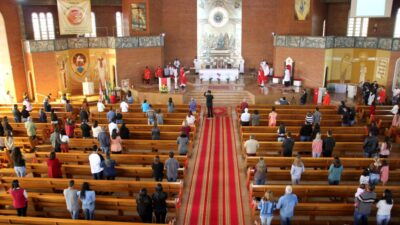 Solenidade de Pentecostes na Catedral de Umuarama