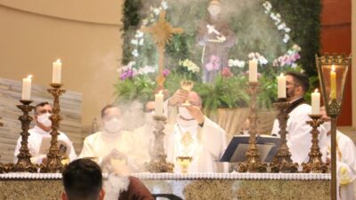 São Francisco, um farol na escuridão do mundo