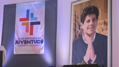 Dia Nacional da Juventude foi realizado com muito fervor, louvor e adoração.