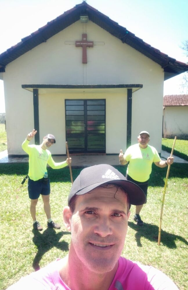 Caminhada de fé e coragem: grupo percorre o Caminho dos Santuários
