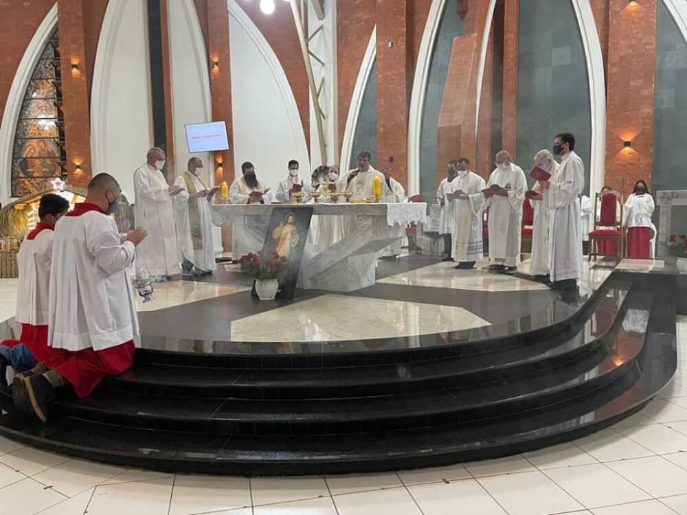 Posse do Padre Sérgio Carris foi marcada pela chuva em Cianorte