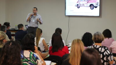 Secretários Paroquiais recebem formação