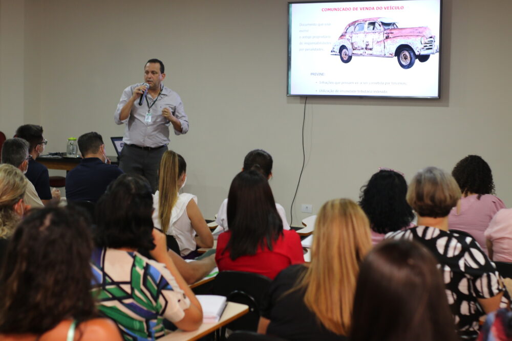 Secretários Paroquiais recebem formação