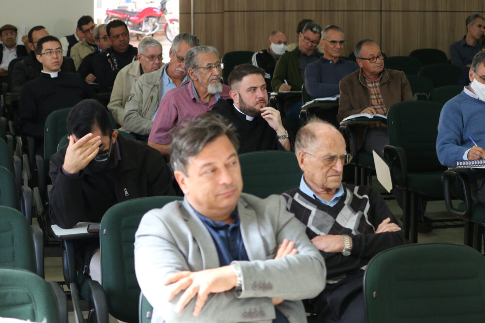 Reunião do Clero evidencia o Sínodo e o Jubileu de Ouro