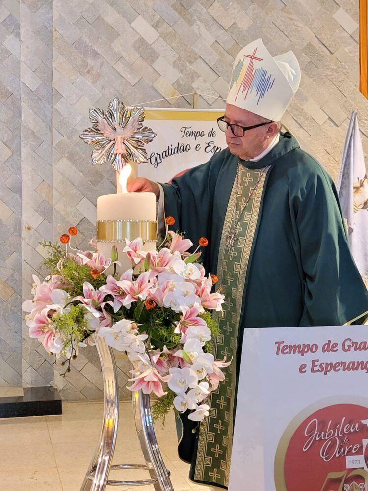 Dom João leva chama jubilar a Japurá-PR