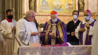 Dom João Mamede esteve presente no funeral do Cardeal Dom Claudio Hummes