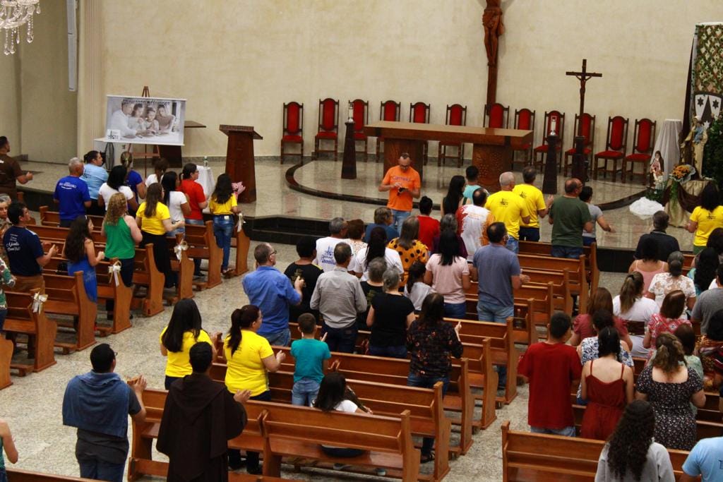 Paróquia de Tuneiras realiza Semana Missionária