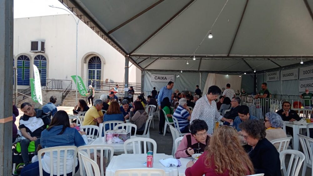 1ª Leitoa Campeira do Santuário é sucesso de gastronomia