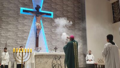 Dom João leva a chama da Vela Jubilar a Douradina