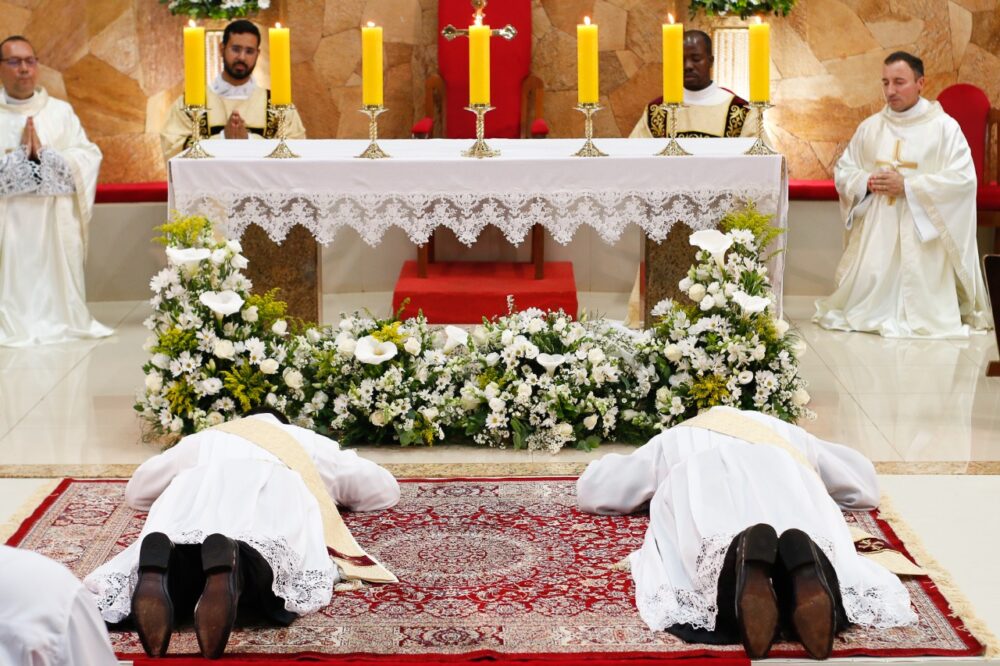 Dom João ordena mais dois presbíteros para a Diocese de Umuarama