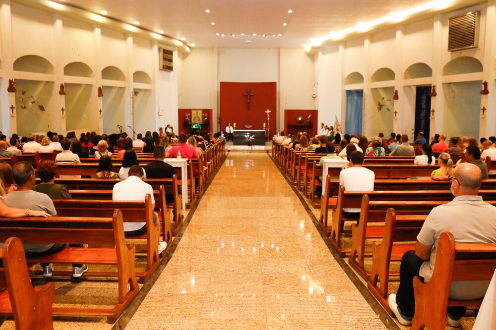 Santa Missa marca abertura do ano letivo do Centro de Estudos São João XXIII