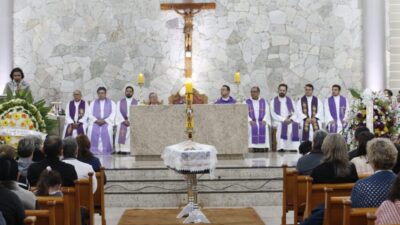 Missas de corpo presente marcam o velório do Padre Pintenho