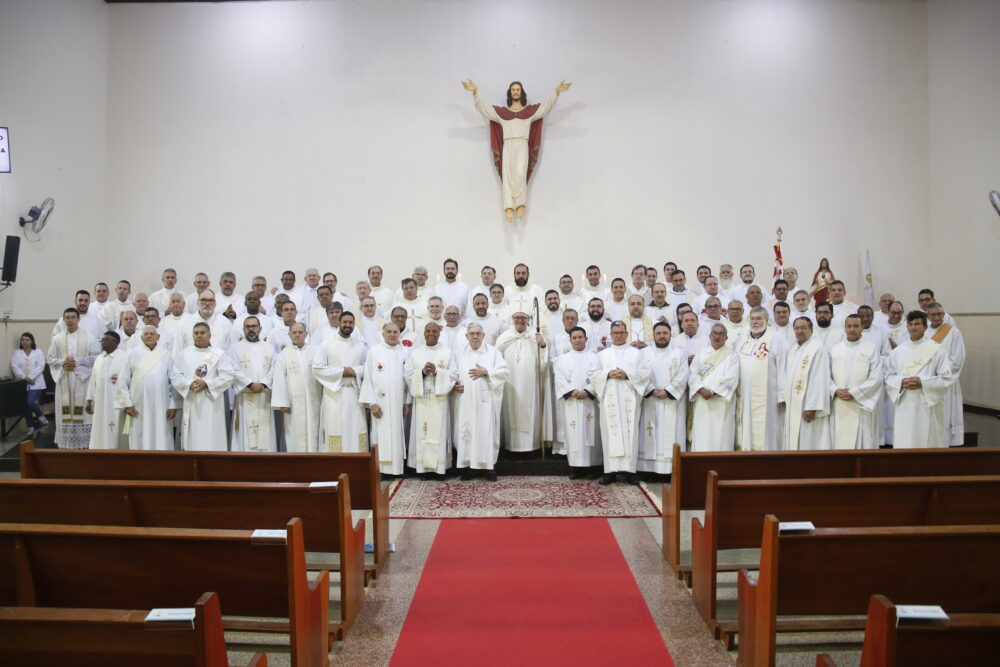 Diocese se reúne para Jornada de Oração pela Santificação dos Sacerdotes