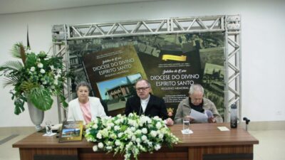 Livro Ouro é lançado em Umuarama