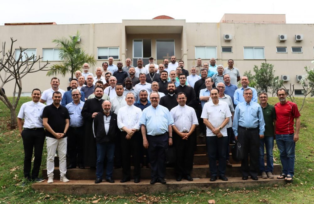 Clero se reúne para a primeira Assembleia Diocesana