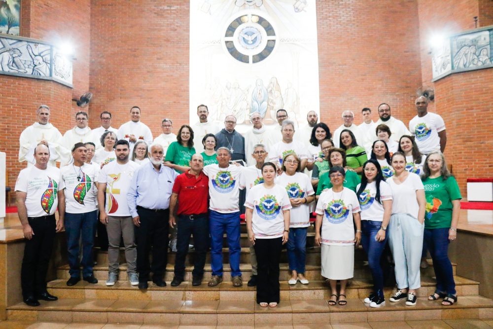 Dom Fontinele comemorou aniversário de ordenação sacerdotal com Santa Missa na Catedral