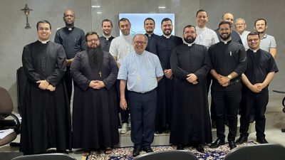 Despedida e eleição marca o Encontro dos padres com até cinco anos