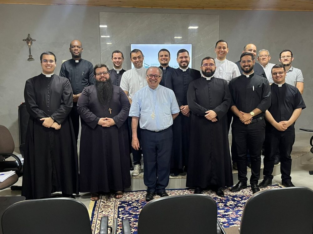 Despedida e eleição marca o Encontro dos padres com até cinco anos