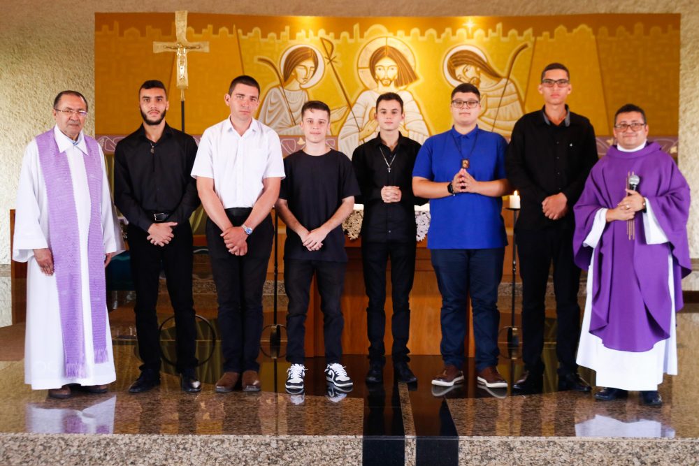 Seis novos seminaristas iniciam no Seminário Propedêutico