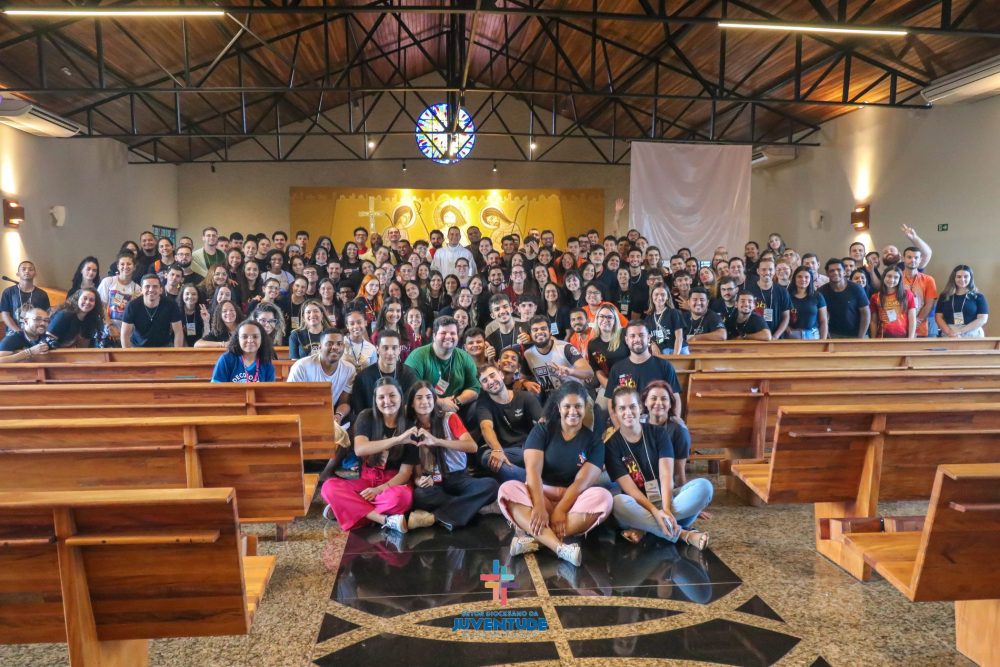 SALUZ reúne lideranças juvenis em Umuarama