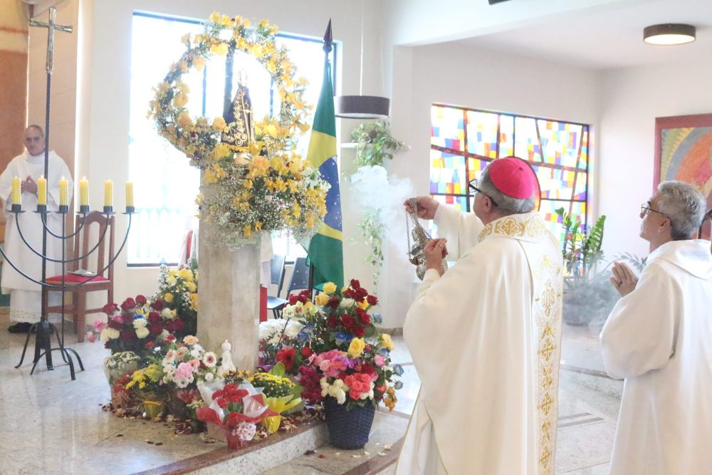 Missas em Honra à Nossa Senhora Aparecida pela Diocese