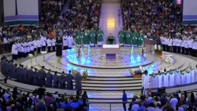 Bispo da Diocese de Umuarama preside missa em Aparecida