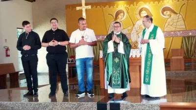 Novos seminaristas são acolhidos com Santa Missa em Umuarama