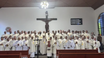 Bispo Diocesano preside Missa pelo Jubileu dos Diáconos na Paróquia São Lourenço