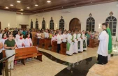 Fiéis celebram a criação da nova Paróquia e a posse do Padre Othon Etienne