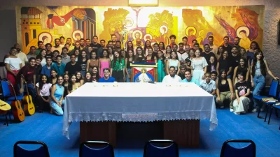 Bispo Diocesano participou de encontro com jovens das Comunidades Neocatecumenais em Umuarama