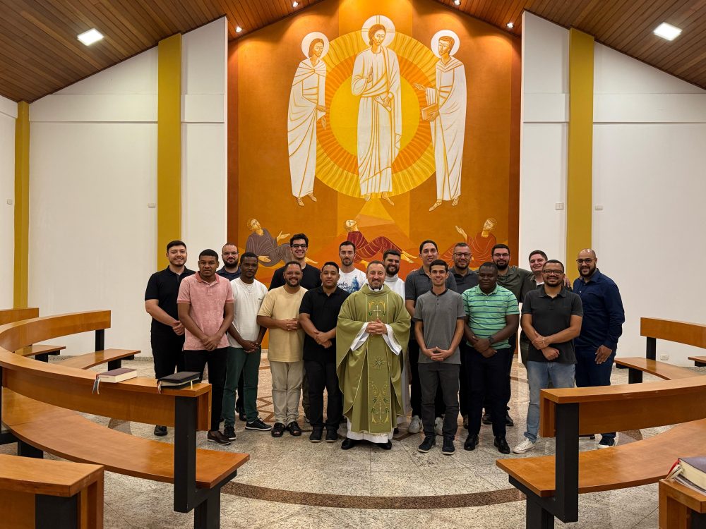 Abertura do Ano Formativo 2025 reúne seminaristas em celebração no Seminário de Teologia da Diocese de Umuarama