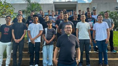 Encontro Vocacional reúne jovens de toda Diocese