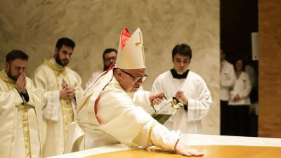 Com Solene Celebração, Bispo Dedica igreja e Altar do Santuário São José em Alto Piquiri