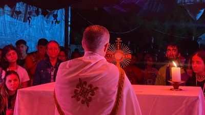 Jovens se reúnem em Retiro de Opção de Vida